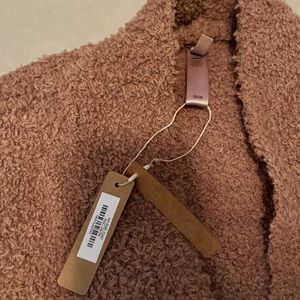 Skims cozy knit short robe. New without tags